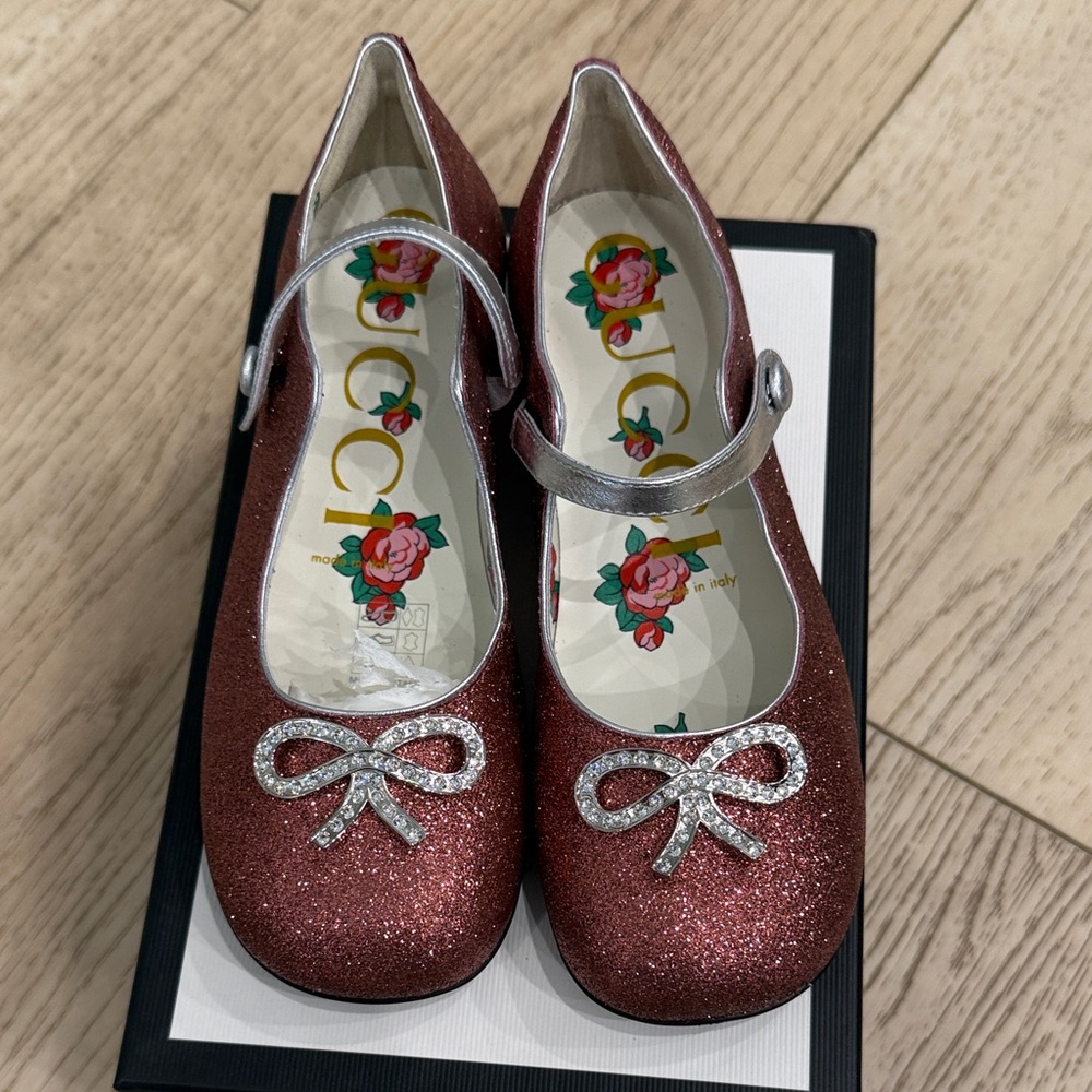 Gucci Sparkling Pink Kids Dress Shoes with Silver Bow